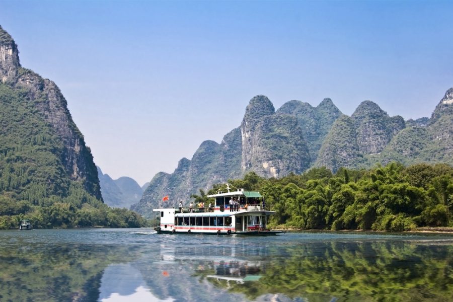 Guilin Private One-Day Tour: Including Lijiang River Cruise & Yangshuo West Street